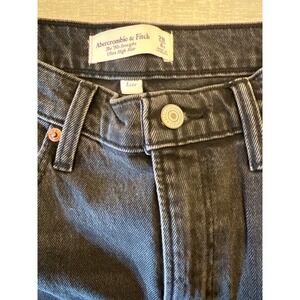 Abercrombie & Fitch The 90s Straight Ultra High Rise Black Wash Jeans Curve Love